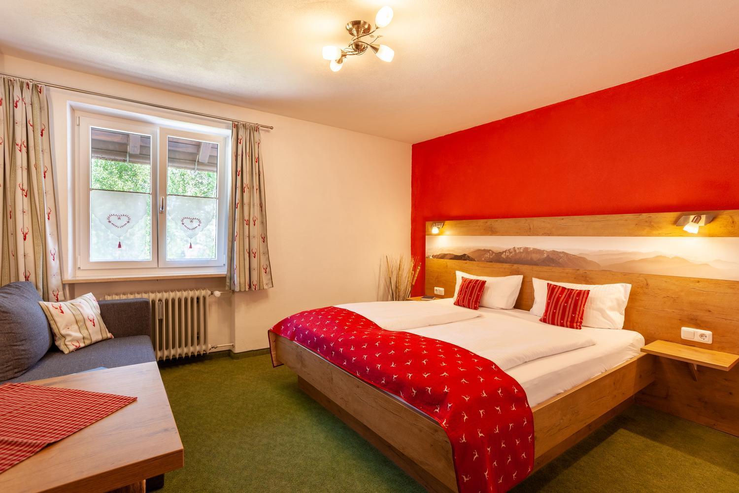 Lustiger Hirsch Hotell Akams Exteriör bild