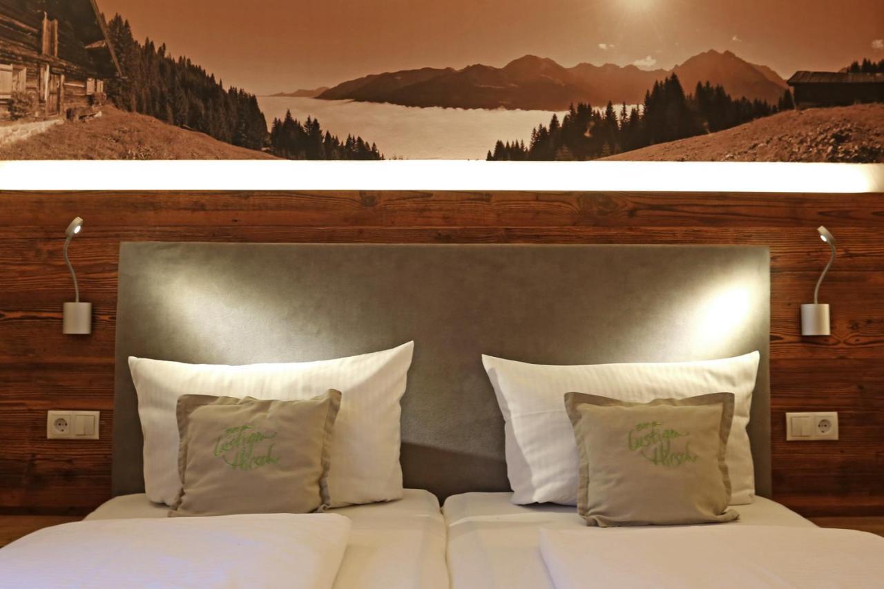 Lustiger Hirsch Hotell Akams Exteriör bild